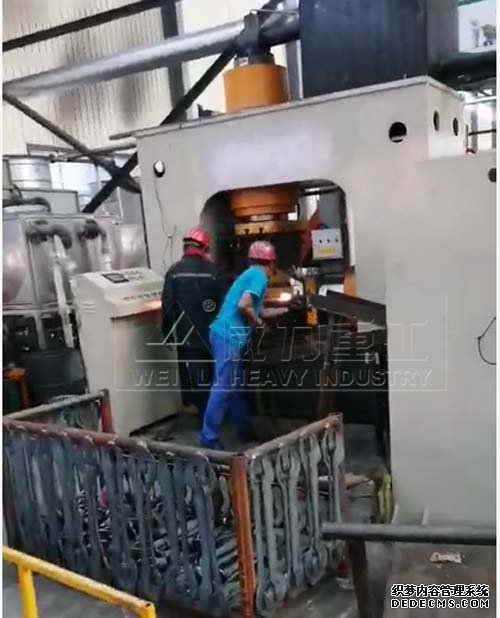 傳動軸叉鍛造生產現場圖