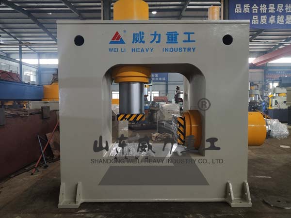 滕州多向擠壓成型液壓機